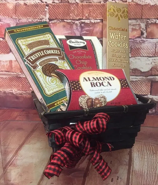 Country Christmas Gift Basket I Fleur Concept