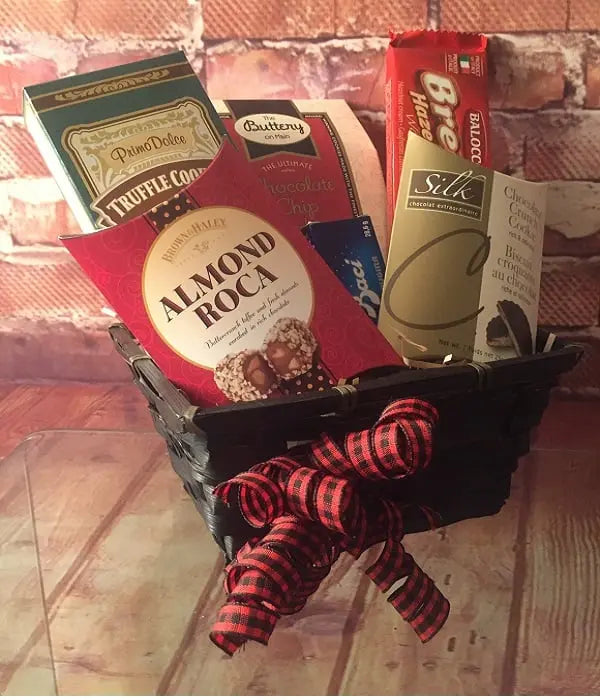 Country Christmas Gift Basket II Fleur Concept