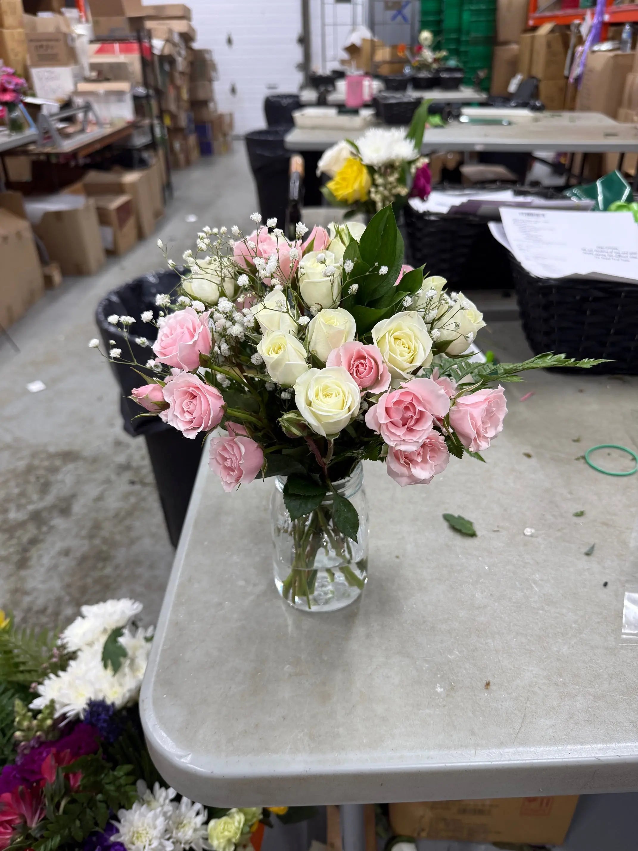 30 Blooms of White & Pink Spray Roses in a Mason Jar Fleur Concept